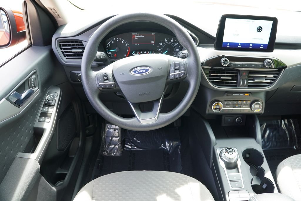 Used 2020 Sedona Orange Metallic Ford SE image 19
