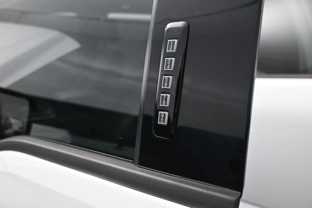 Used 2022 White Ford XLT image 27