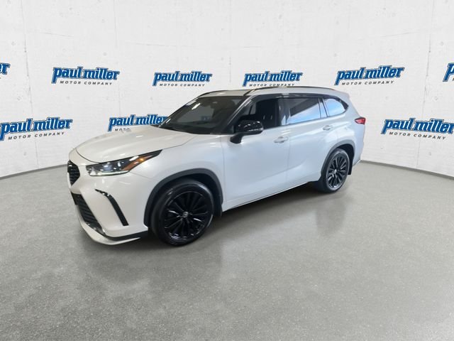 Certified Used 2023 Pearl Toyota XSE image 5