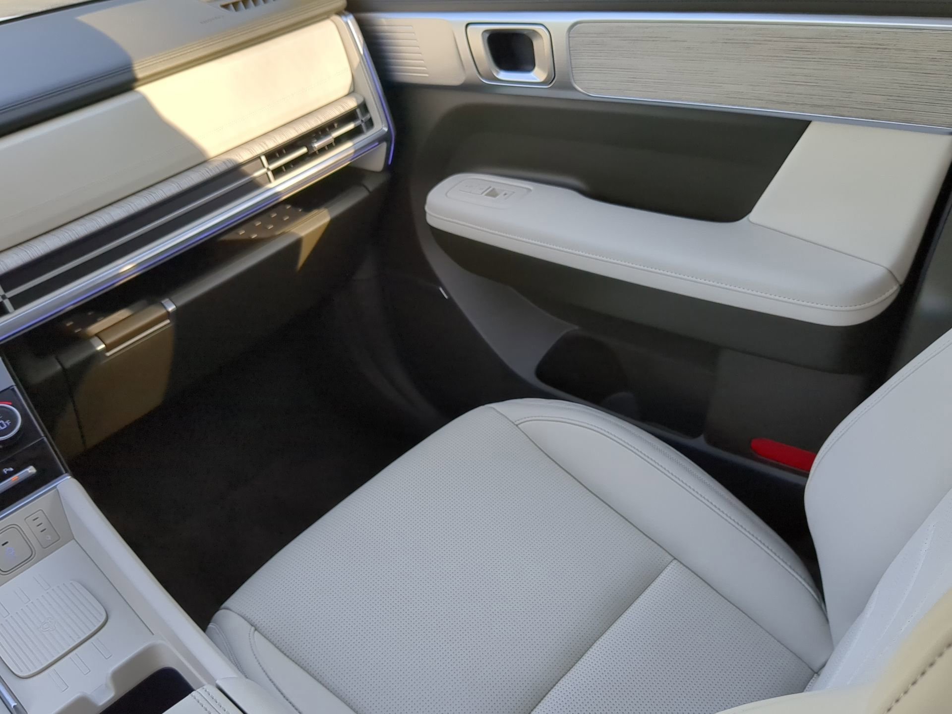 Certified Used 2025 Serenity White Hyundai Calligraphy image 53