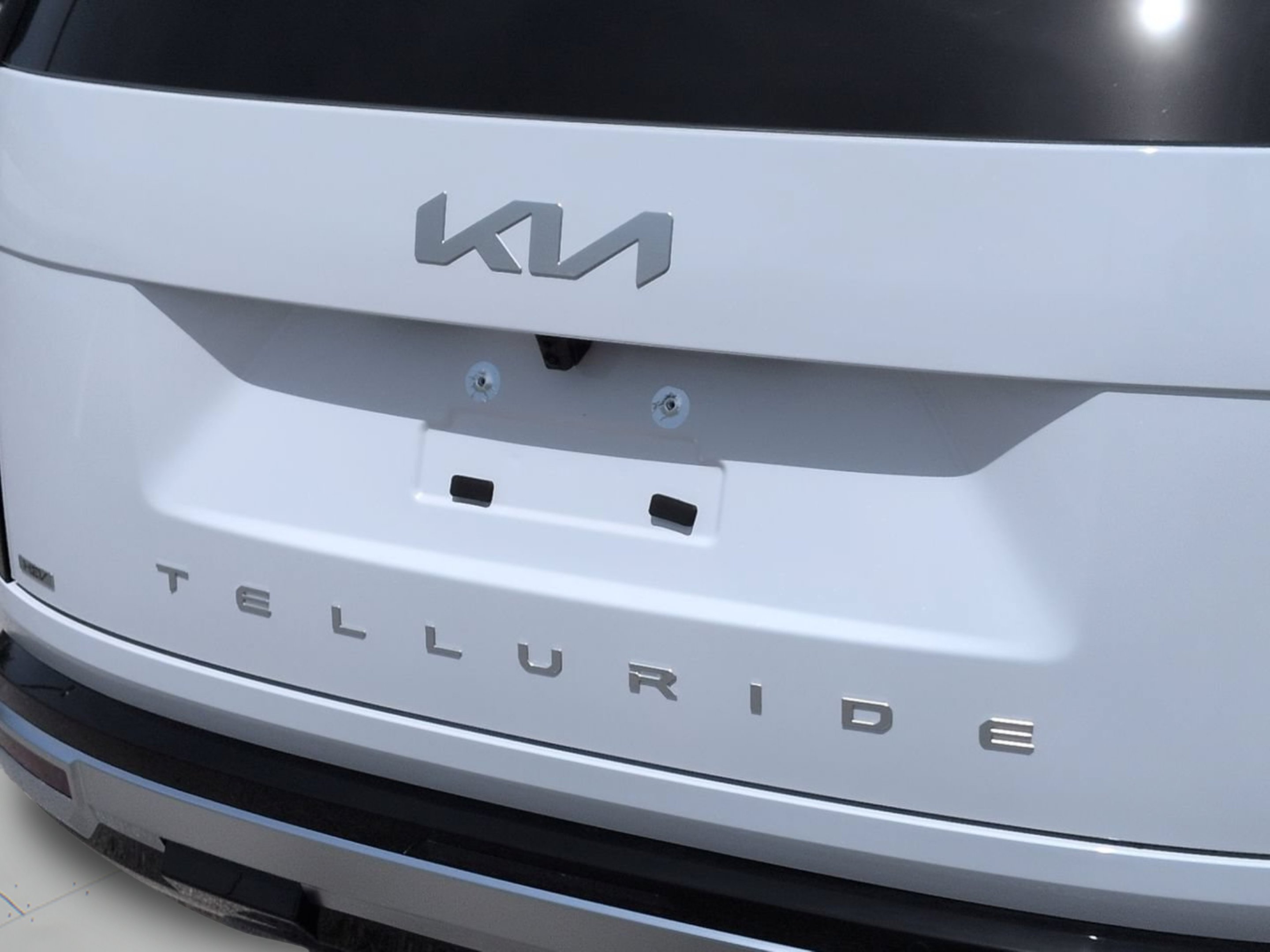 New 2027 Glacial White Pearl Kia SX image 15