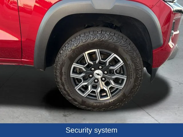 Used 2024 Red Chevrolet Z71 image 29