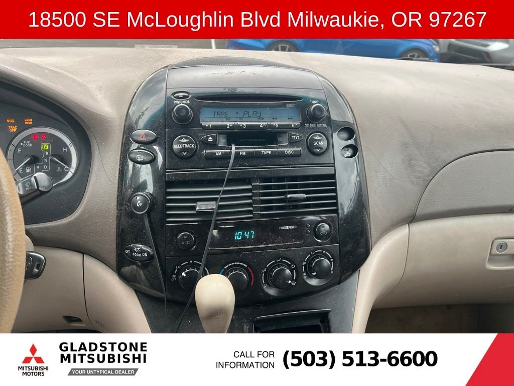Used 2005 Desert Sand Mica Toyota LE image 10