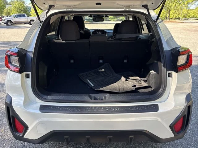 Used 2024  Subaru premium image 25