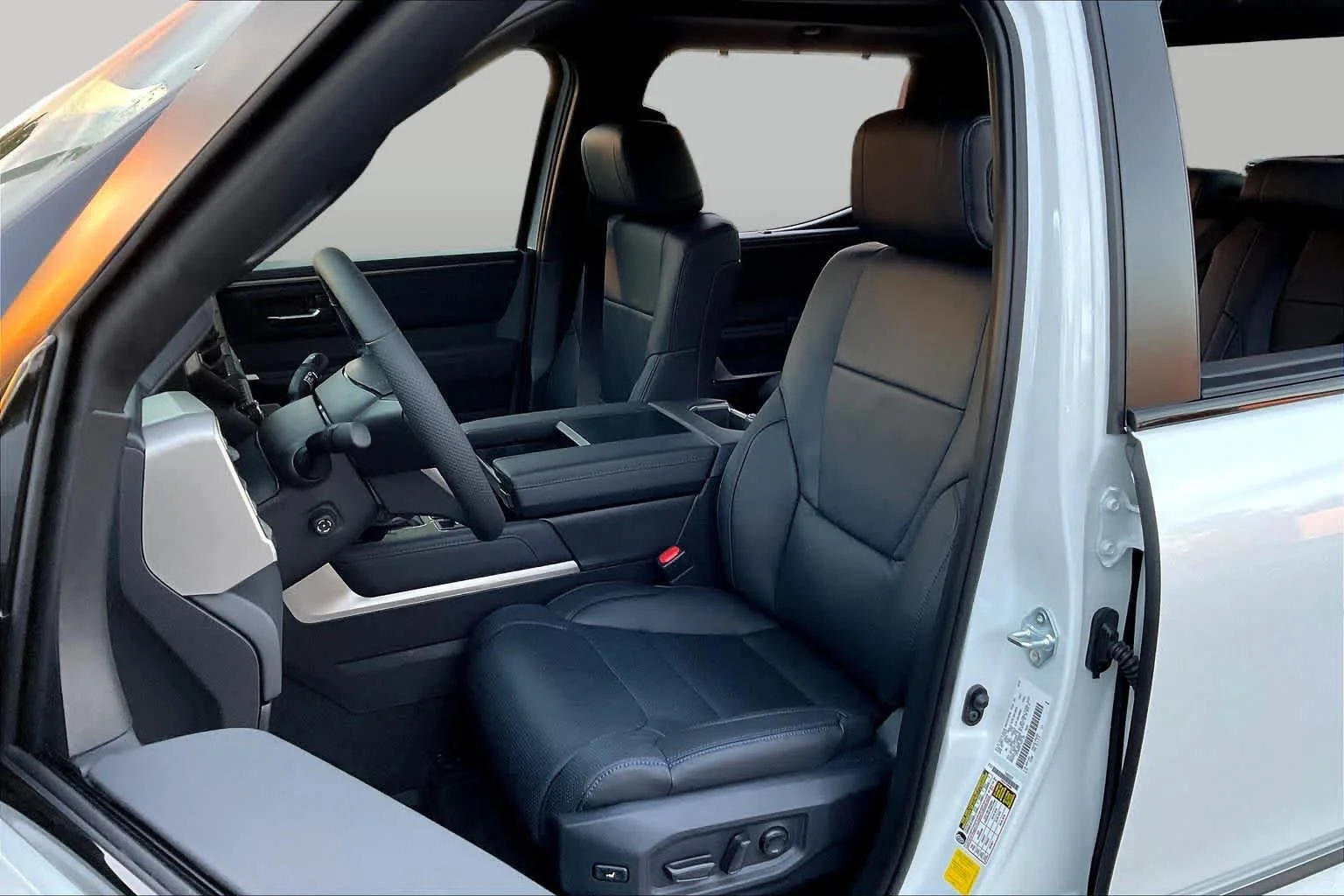 New 2026 Wind Chill Pearl Toyota Platinum image 9