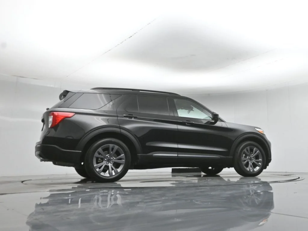 Certified Used 2022 Black Ford XLT image 53