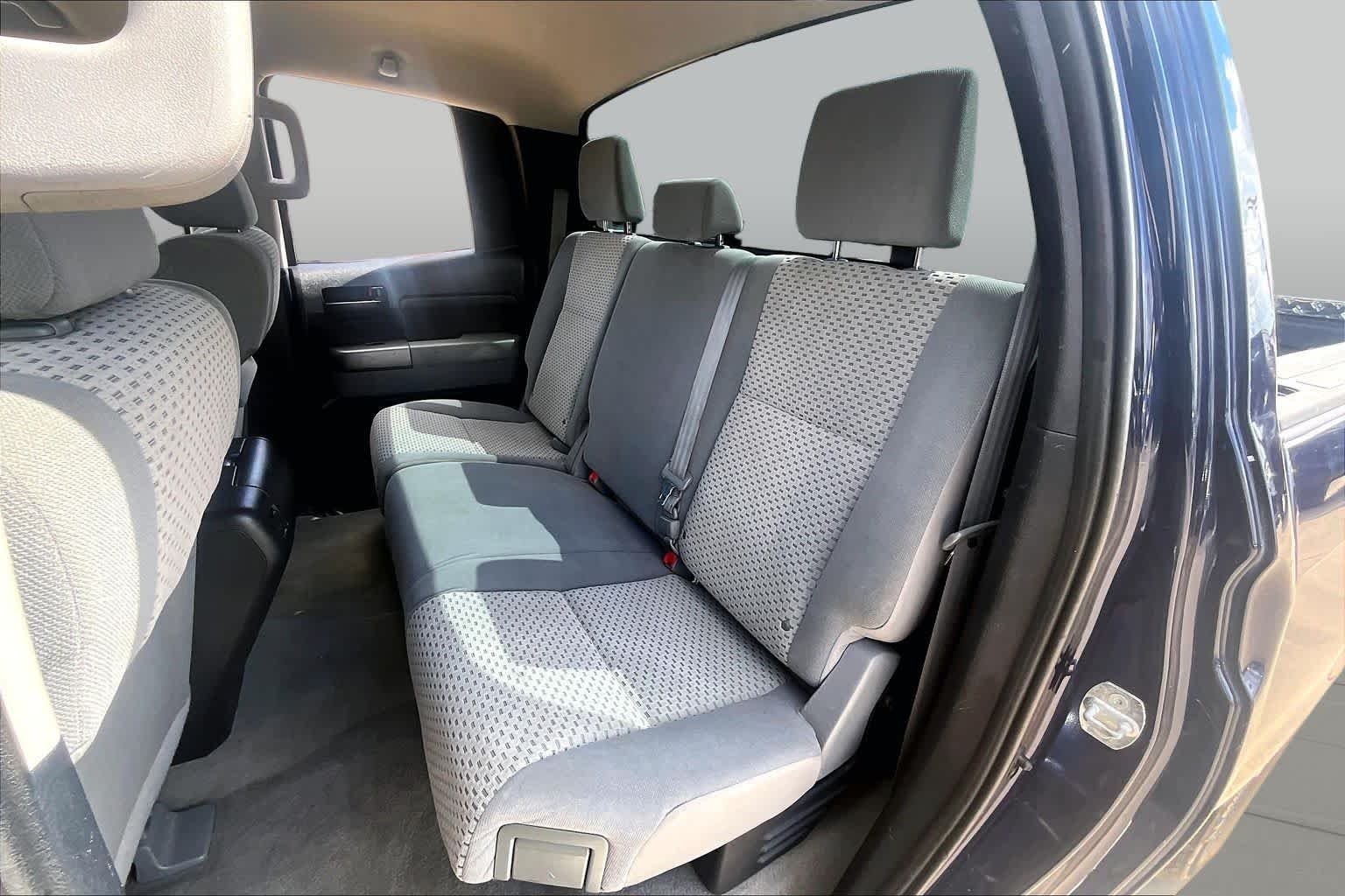 Used 2010 Nautical Blue Metallic Toyota  image 19