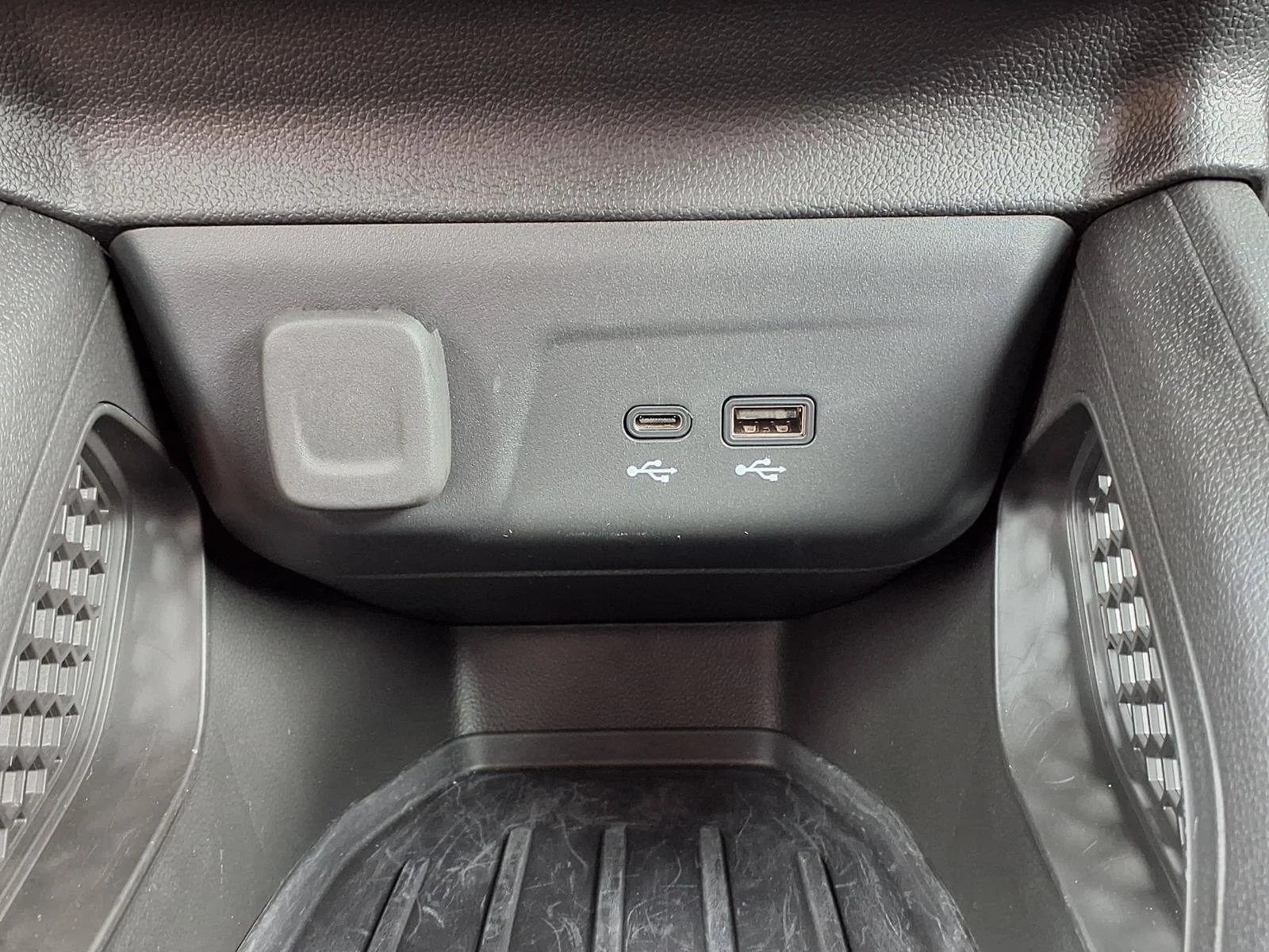 Used 2025 Summit White Chevrolet LT image 10