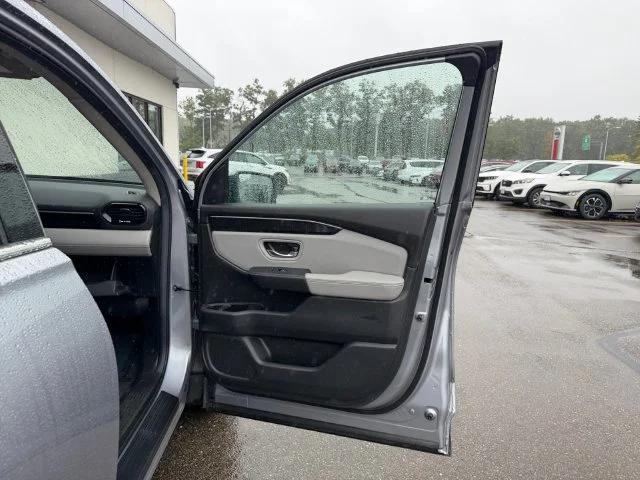 Certified Used 2025 Silver Honda Elite image 66