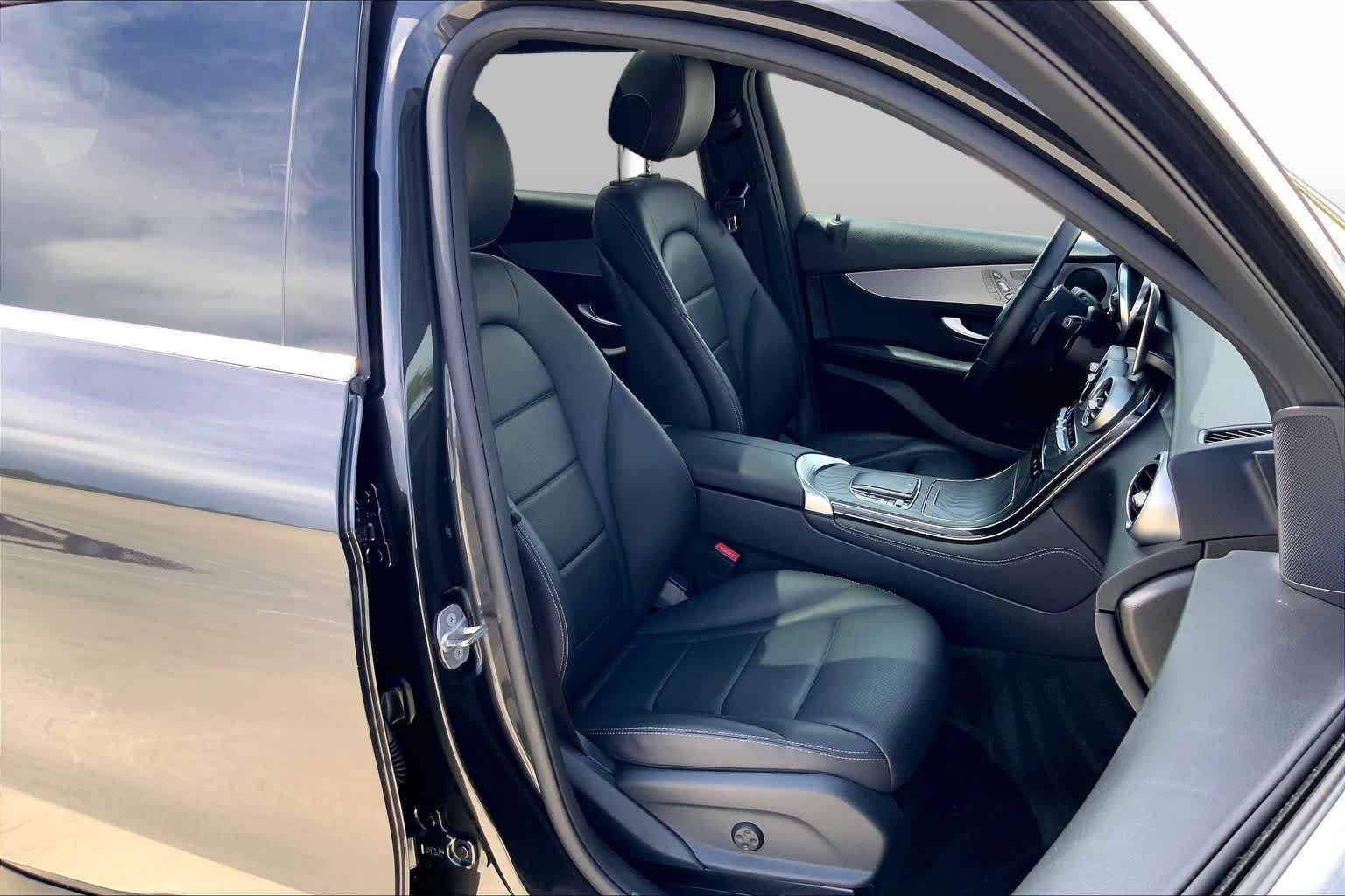 Used 2021 Graphite Grey Metallic Mercedes-Benz GLC 300 image 9