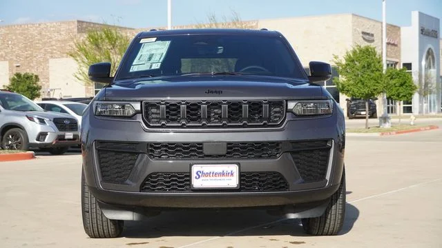 New 2026 Baltic Gray Metallic Clear-Coat Exterior Paint Jeep Altitude image 2