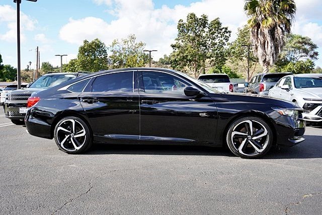 Used 2021  Honda Sport image 6