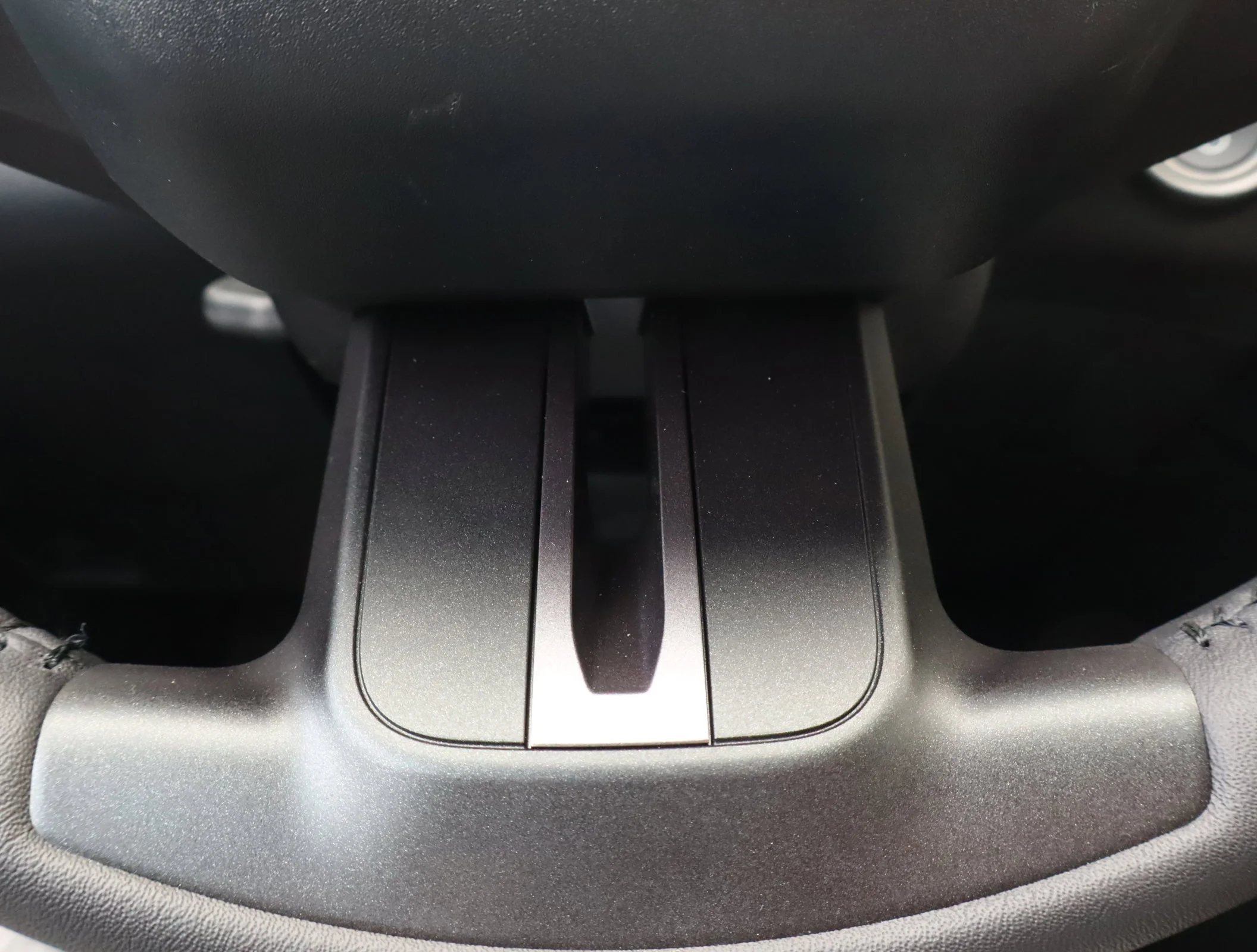 New 2026 Wind Chill Pearl w/Black Roof Toyota XSE image 15