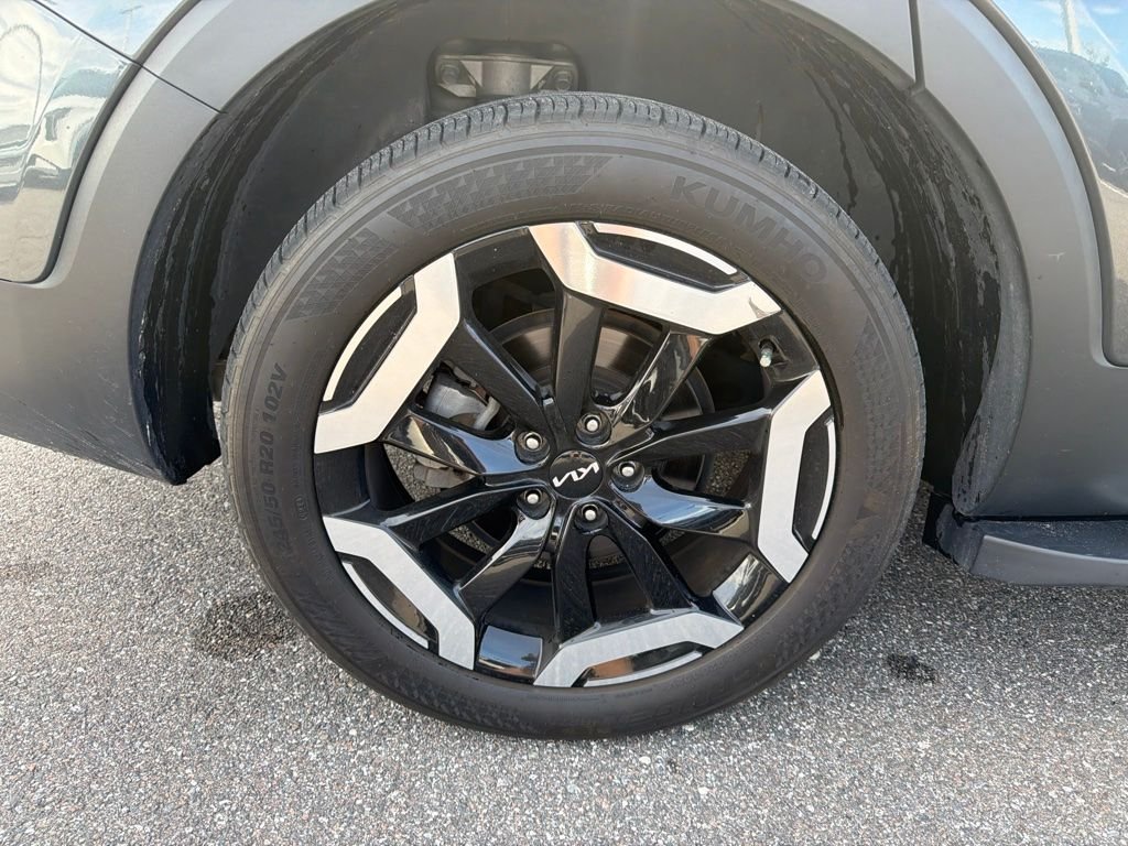 Certified Used 2023 Gray Kia S image 28