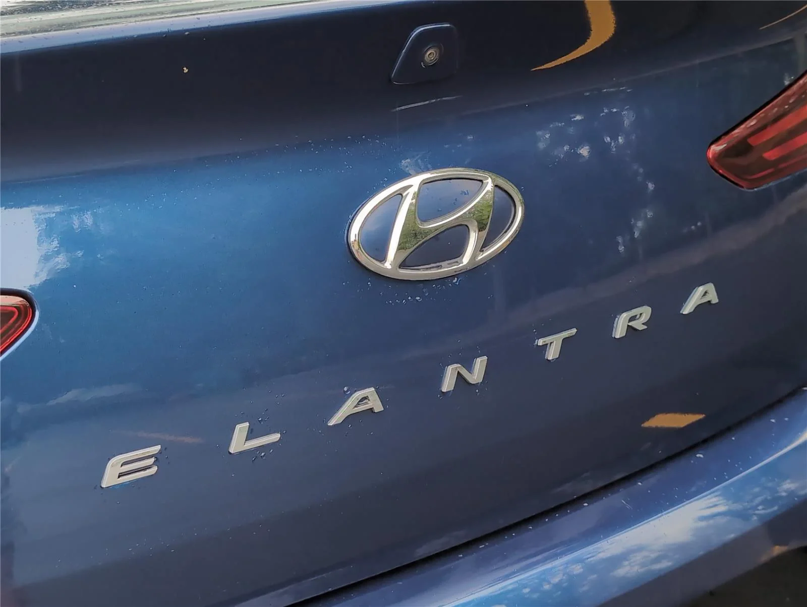 Used 2020 Lakeside Blue Hyundai SEL image 5