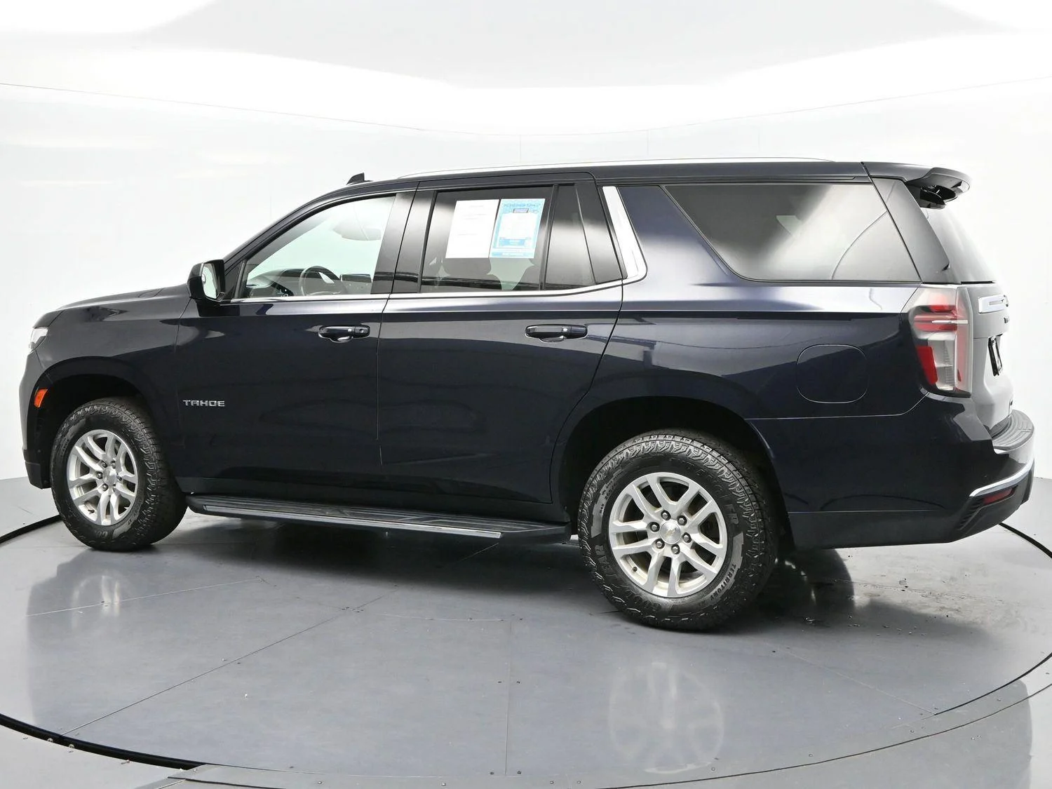 Used 2023 Midnight Blue Metallic Chevrolet LT image 5