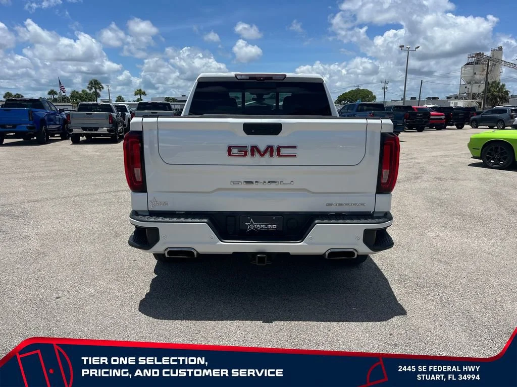 Used 2021 WHITE FROST TRICOAT GMC Denali image 6