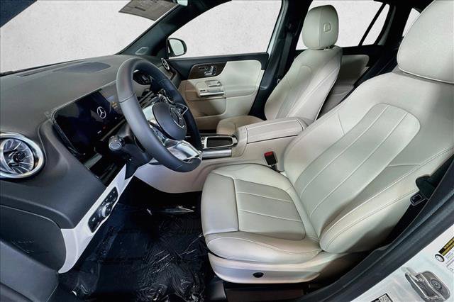 New 2026 Polar White Mercedes-Benz GLA 250 image 48