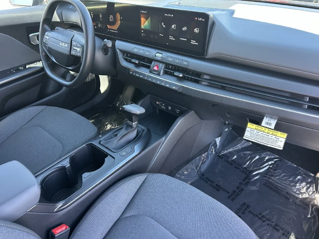 Used 2025 Deep Sea Blue Kia LXS image 8