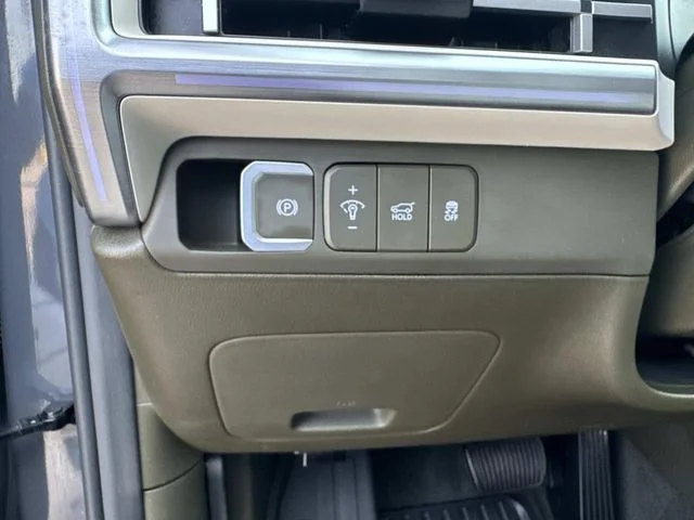 Used 2025 Gray Hyundai Calligraphy image 34