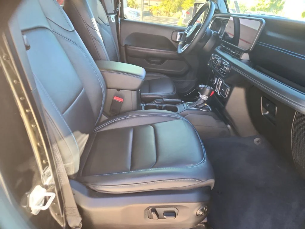 Used 2024 Black Jeep High Altitude 4xe image 15