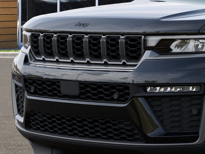 New 2026 Diamond Black Crystal Pearlcoat Jeep 85th Anniversary Edition image 37