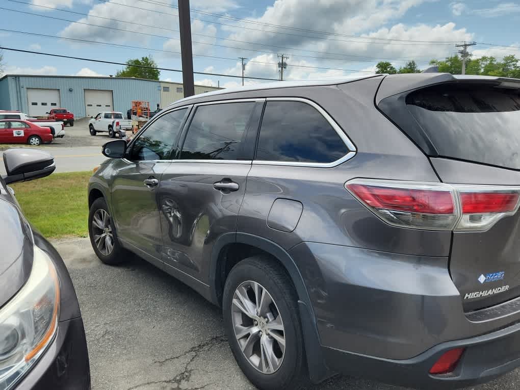 Used 2015 Predawn Gray Mica Toyota XLE image 5
