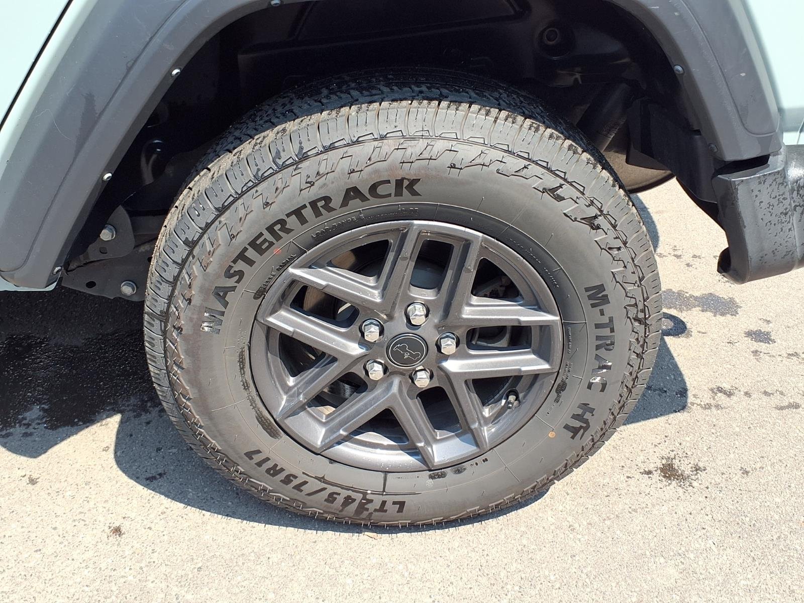 Used 2024 Earl Clear Coat Jeep Sport image 20