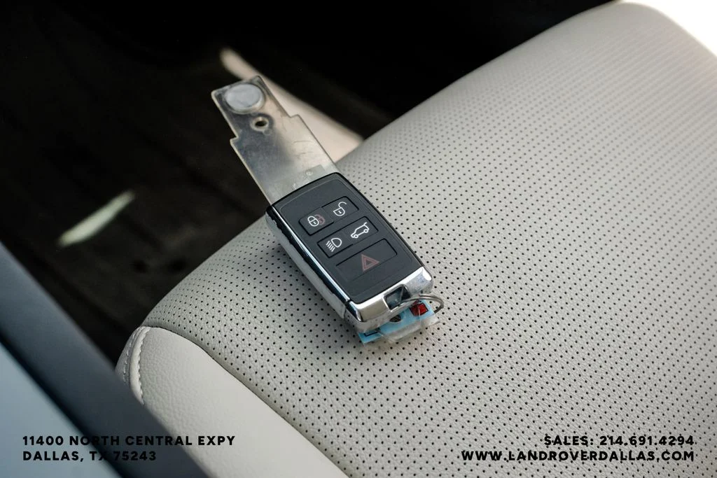 Used 2025 Black Land Rover S image 58