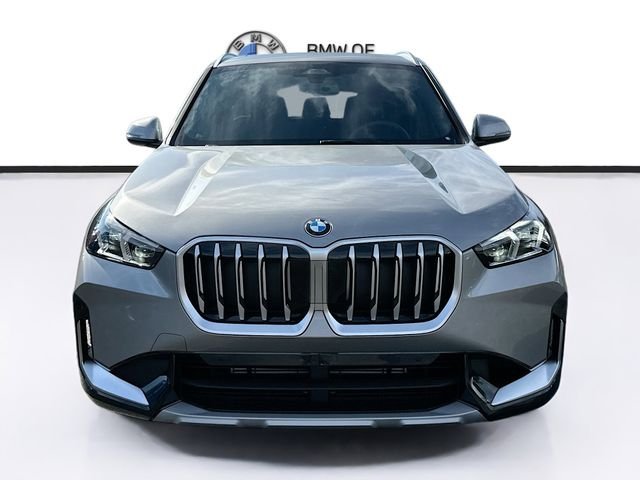 New 2026 Silver BMW xDrive28i image 2