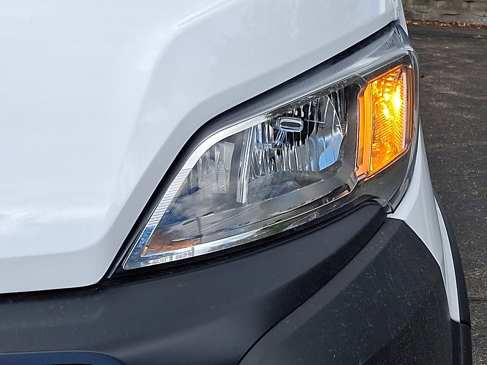 New 2026 Bright White Clear-Coat Exterior Paint RAM Tradesman image 9