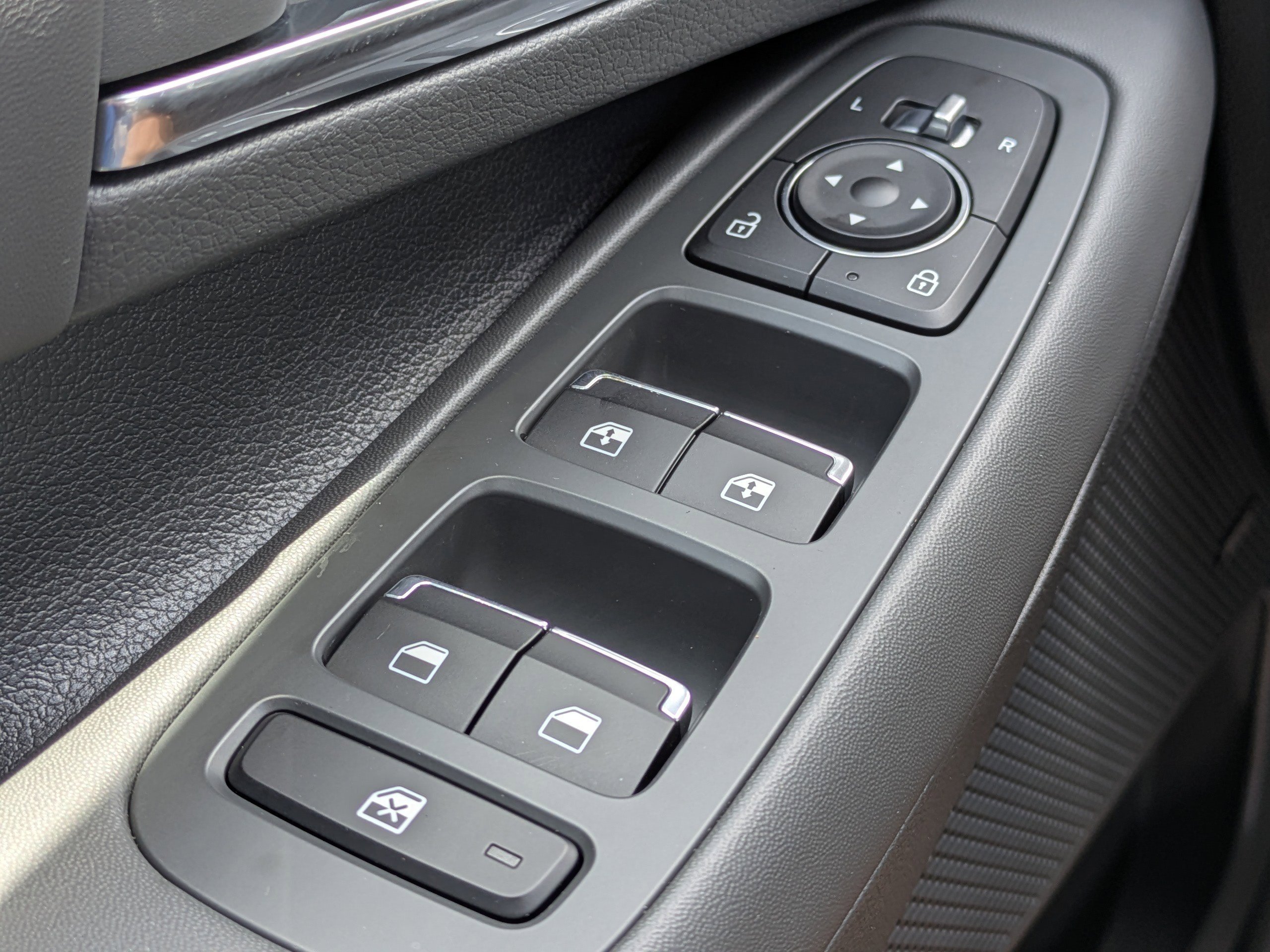 2023 Hyundai Sonata SEL Plus - Photo 24