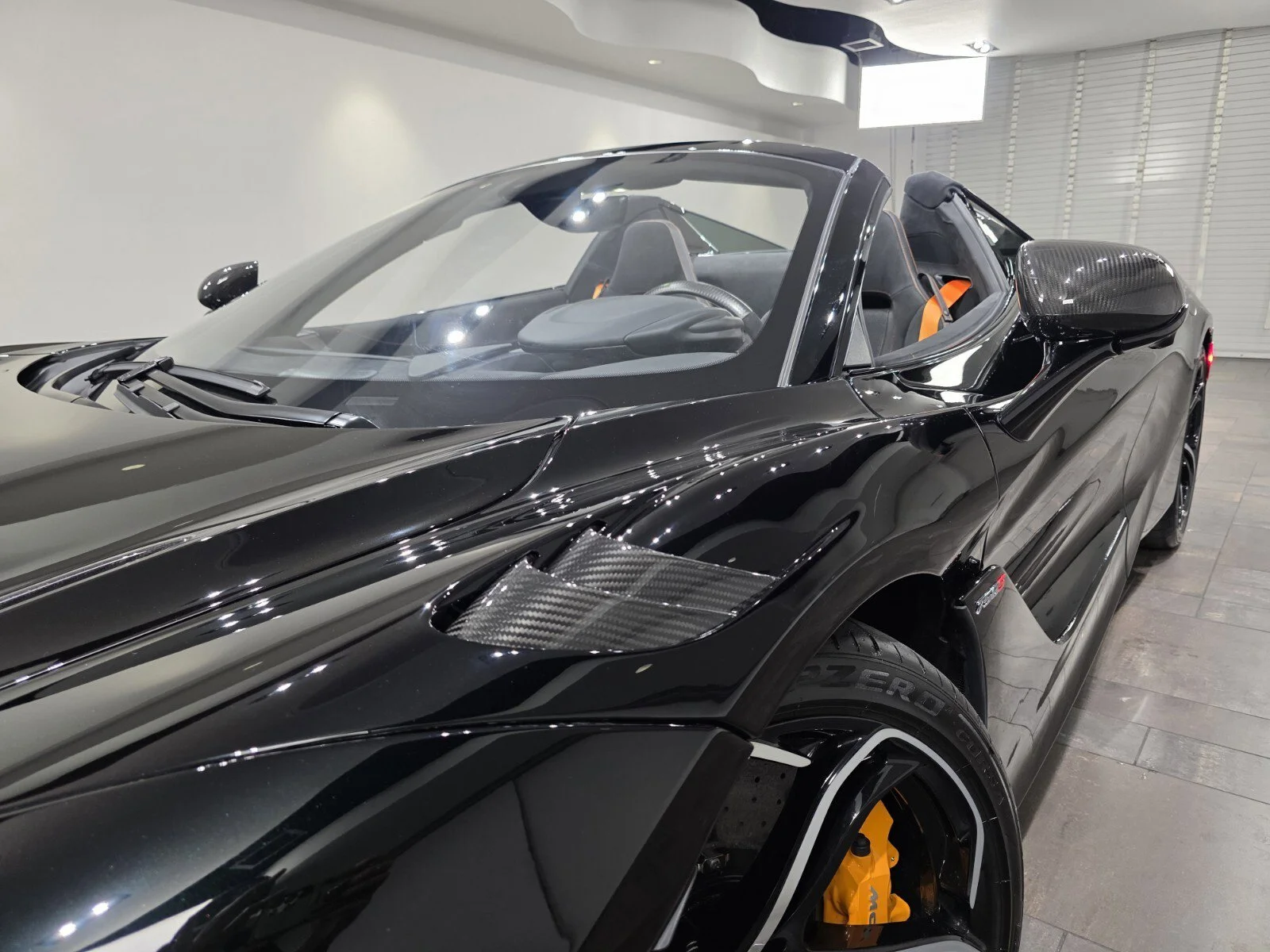 New 2025 MSO Borealis Black McLaren Spider image 18