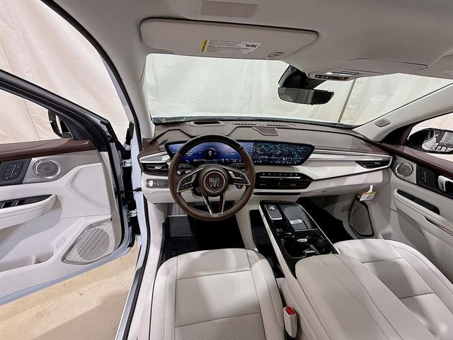 New 2026 Iridescent White Tricoat Buick Avenir image 21