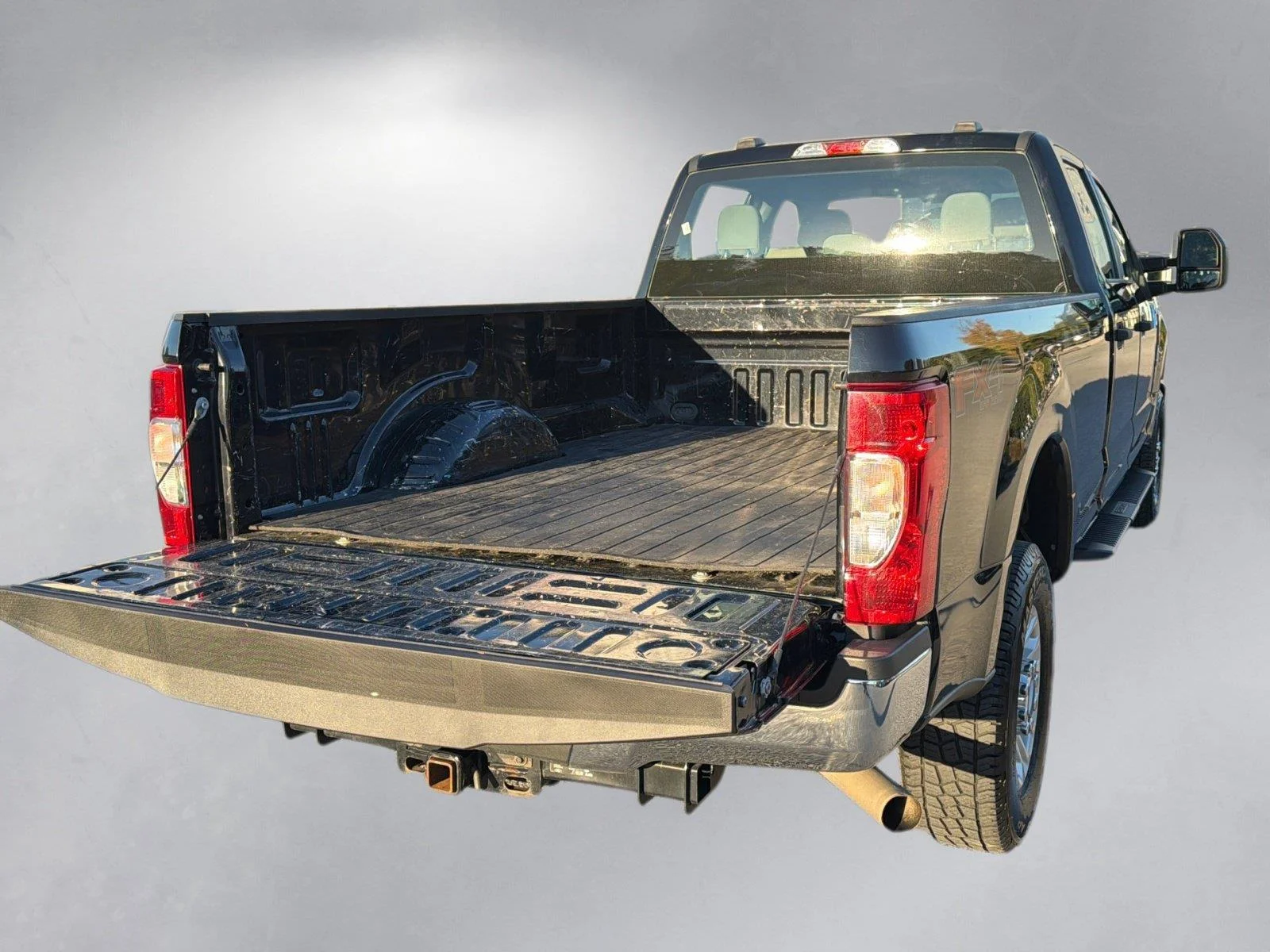 Used 2021 Agate Black Metallic Ford XL image 23
