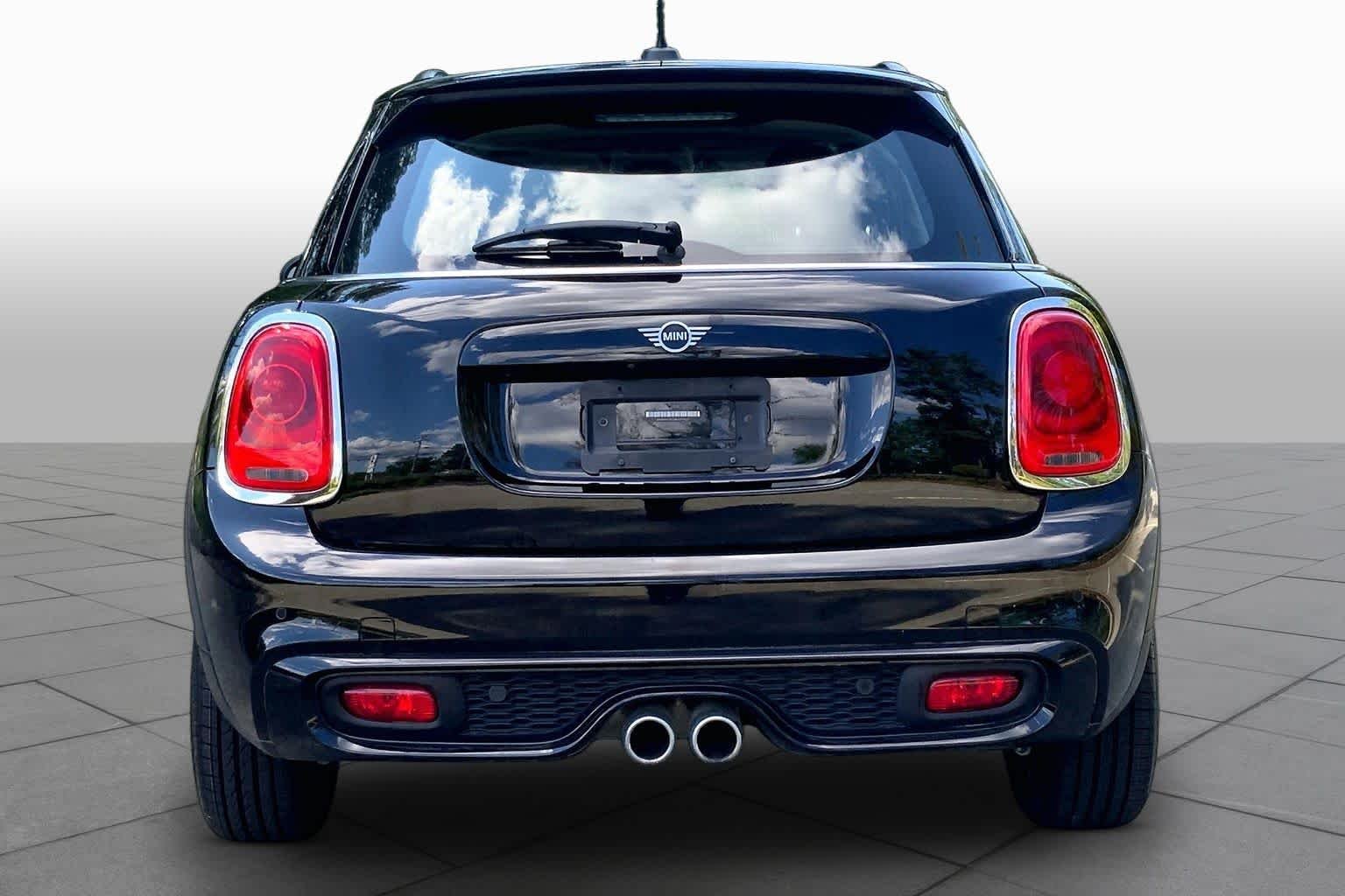 Used 2021 Midnight Black Metallic MINI Cooper S image 4