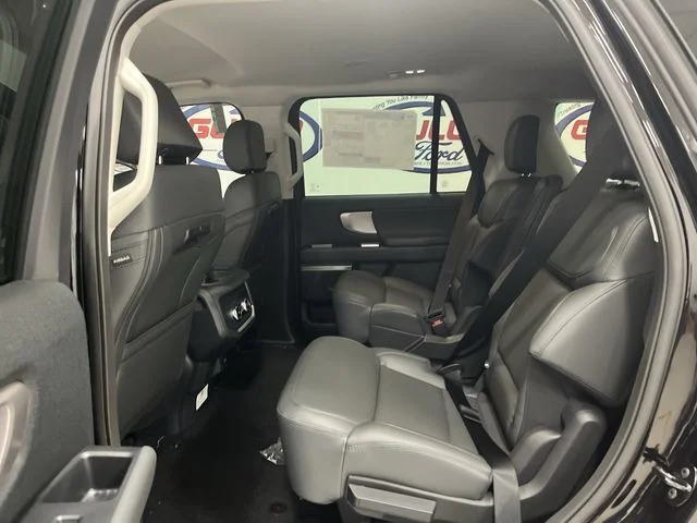New 2027 Agate Black Metallic Ford Active image 15
