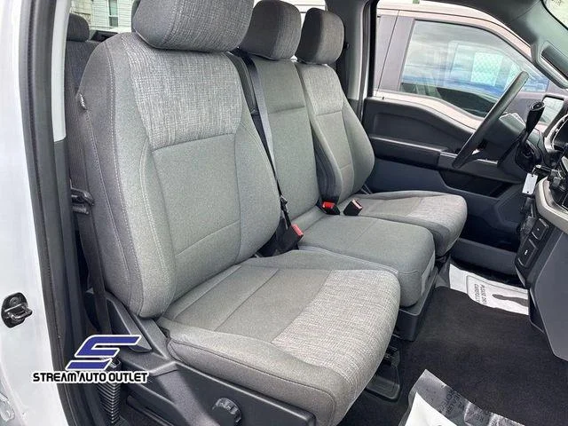 Used 2022 White Ford XLT image 25