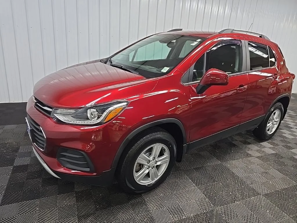 Used 2021 CRIMSON METALLIC Chevrolet LT image 8
