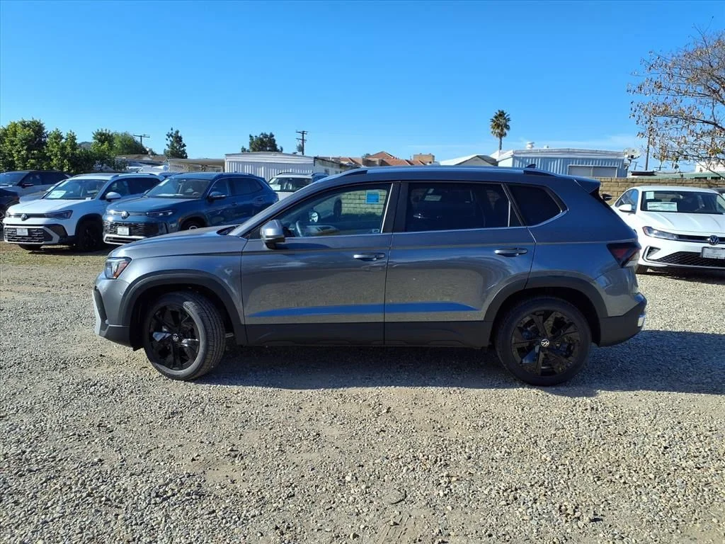 2026 Volkswagen Taos SE - Photo 3