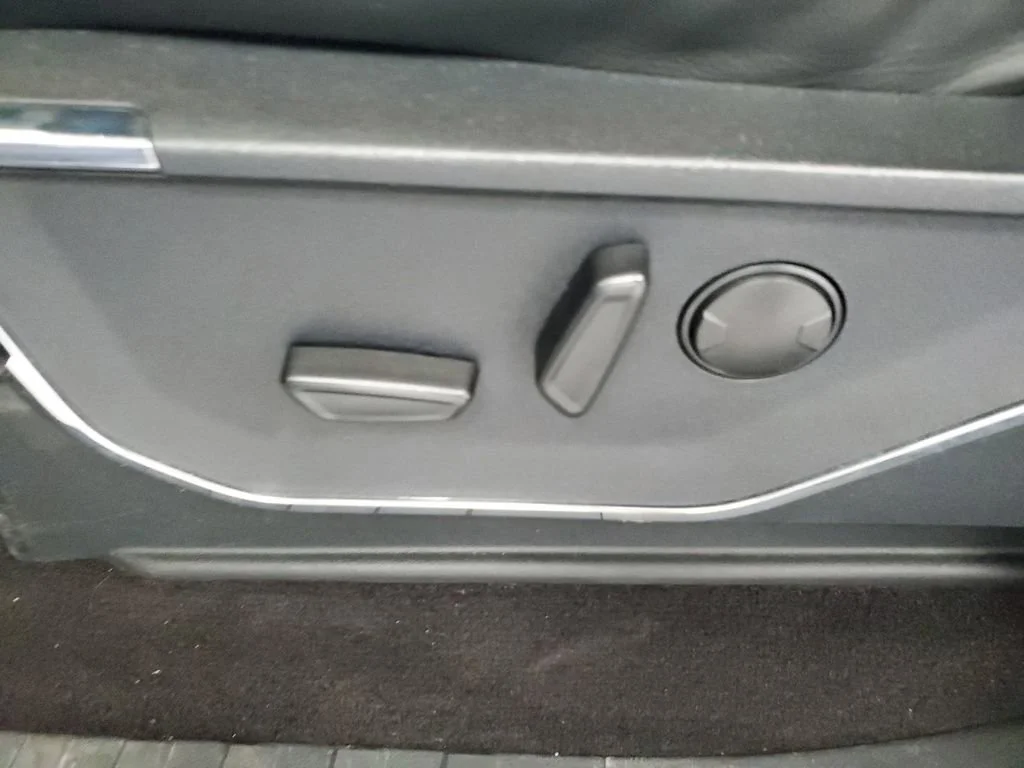 Used 2022 Blue Ford XL image 7