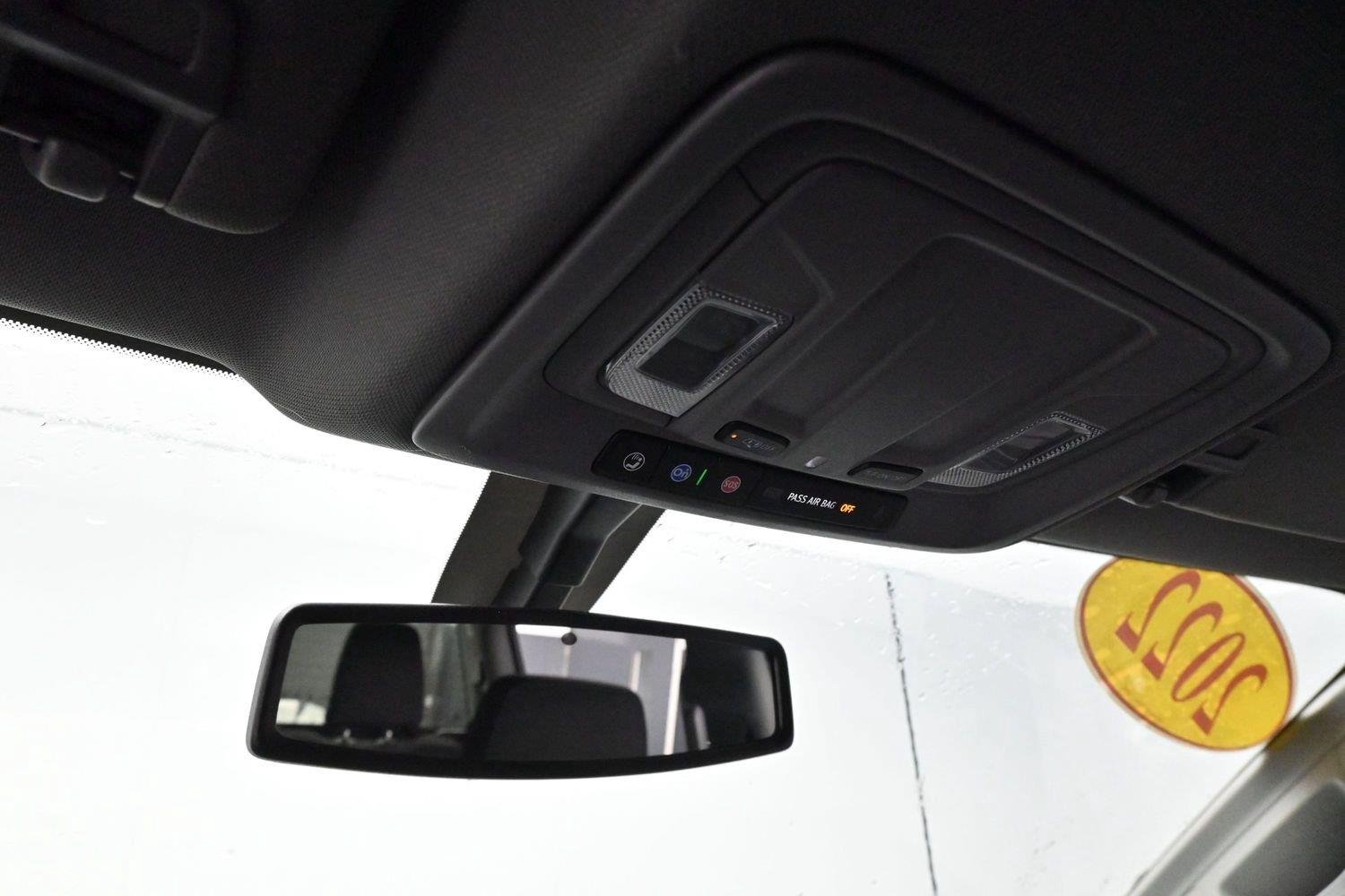 Used 2022 Summit White Chevrolet LT image 25