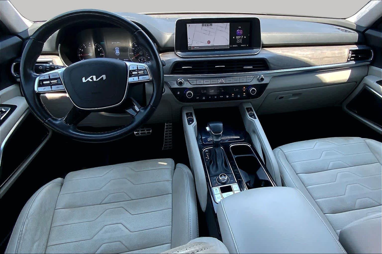 Used 2022 Glacial White Pearl Kia SX image 16