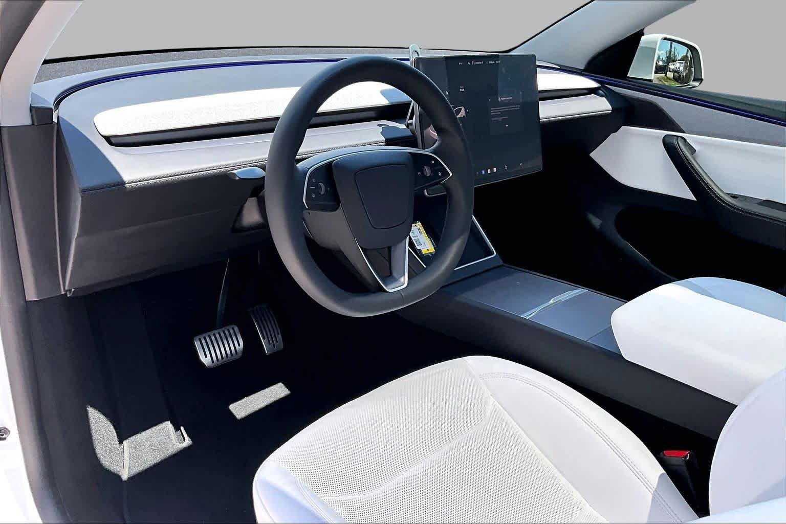 Used 2026  Tesla  image 16