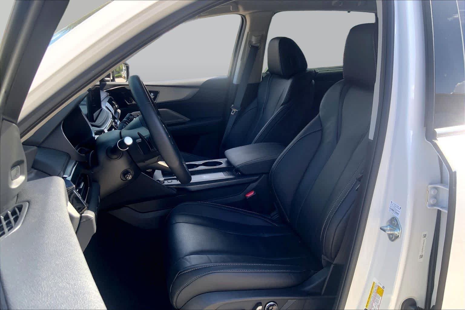 Certified Used 2026 Platinum White Pearl Acura with Technology Package image 8