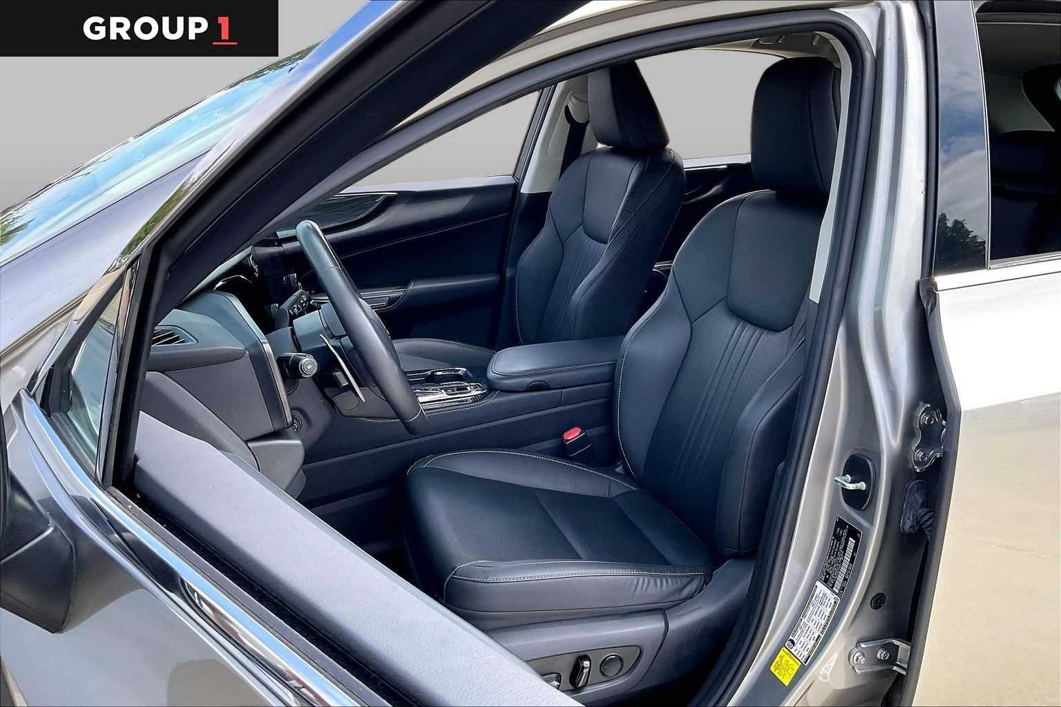 Used 2024 Atomic Silver Lexus Premium image 7