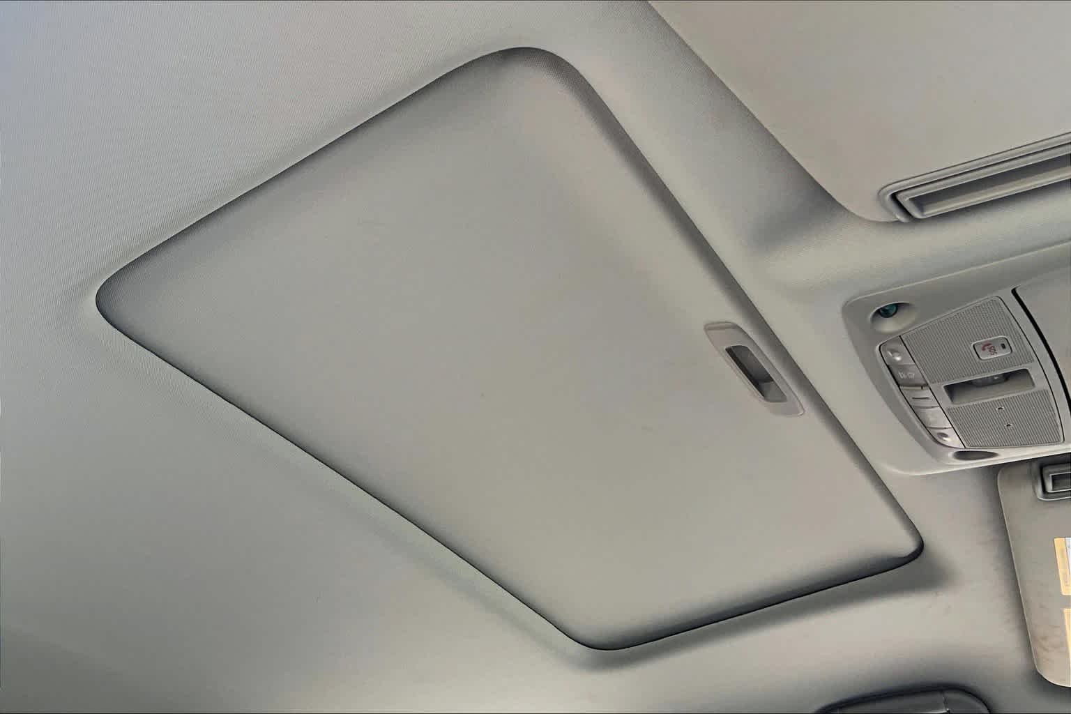 Used 2019 Liquid Platinum INFINITI LUXE image 14