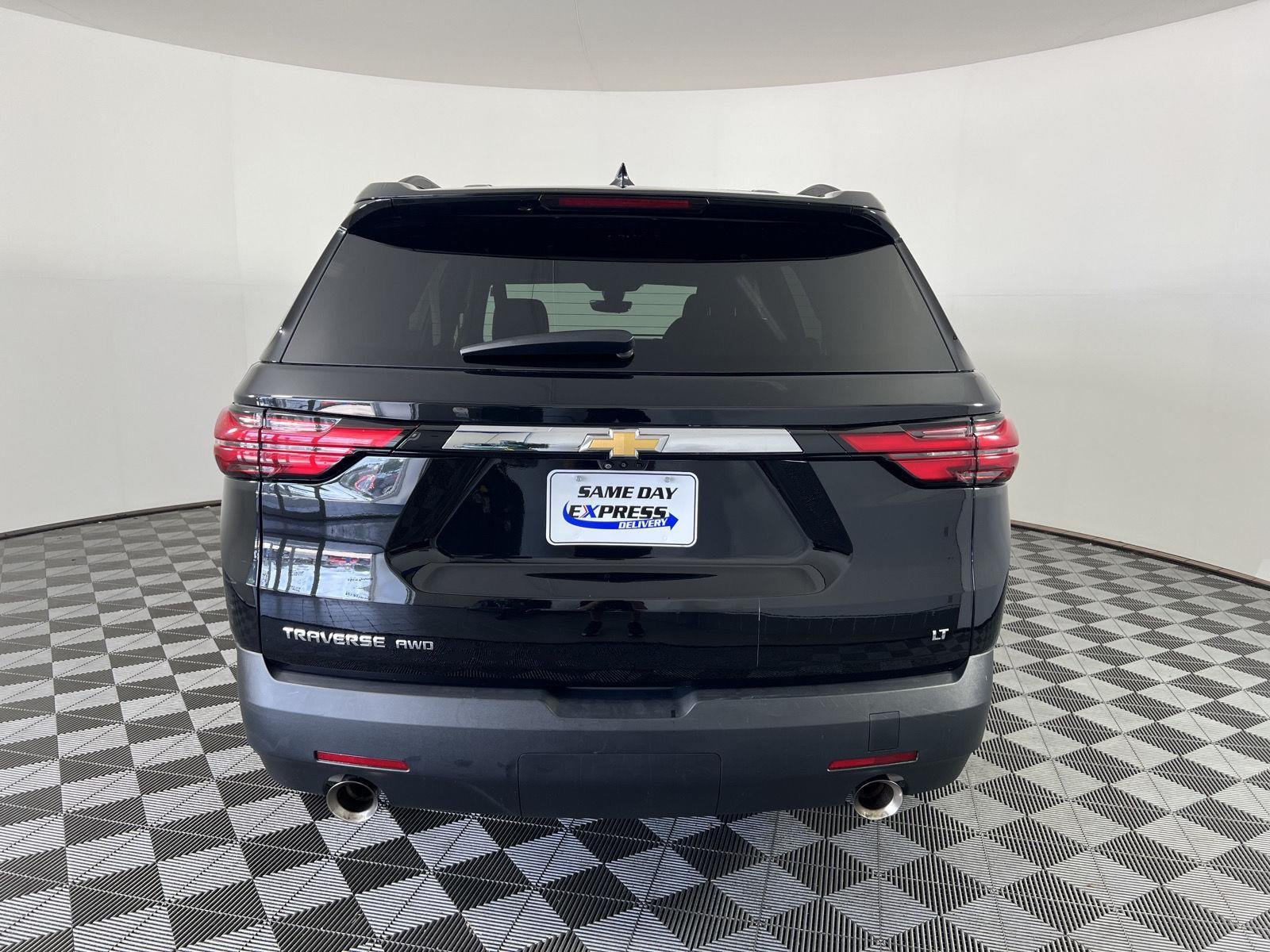 Used 2023 Mosaic Black Metallic Chevrolet LT Cloth image 28