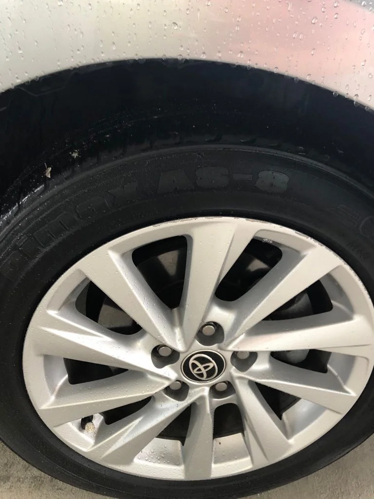 Used 2022 Silver Toyota LE image 8