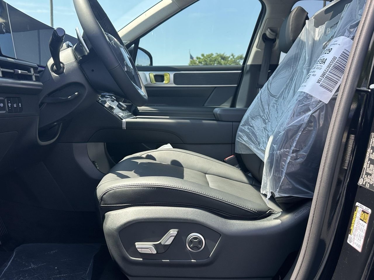 New 2026 Phantom Black Hyundai Limited 6P image 9